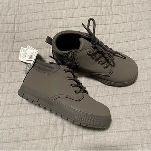 NWT Gap Grey Lace Up Boots Size 10